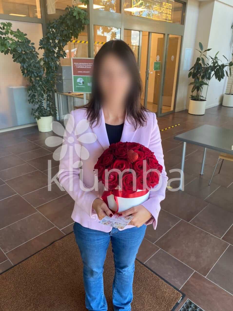 Deliver flowers to Mārupe (boxred roses)