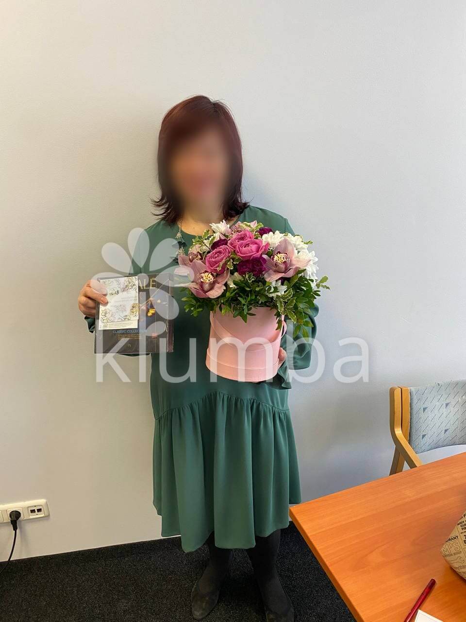 Deliver flowers to Rīga (orchidschrysanthemumspistaciashrub roses)