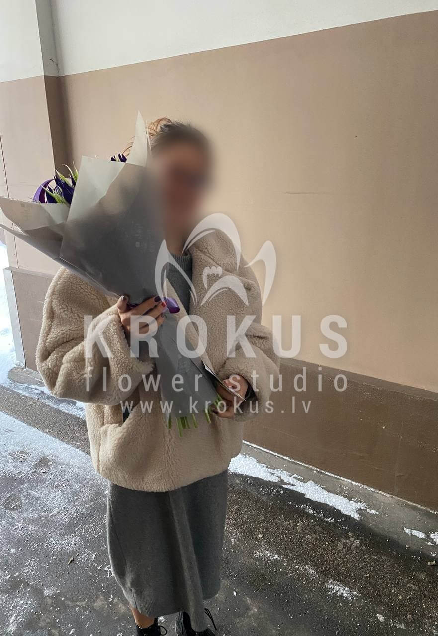Deliver flowers to Rīga (irises)